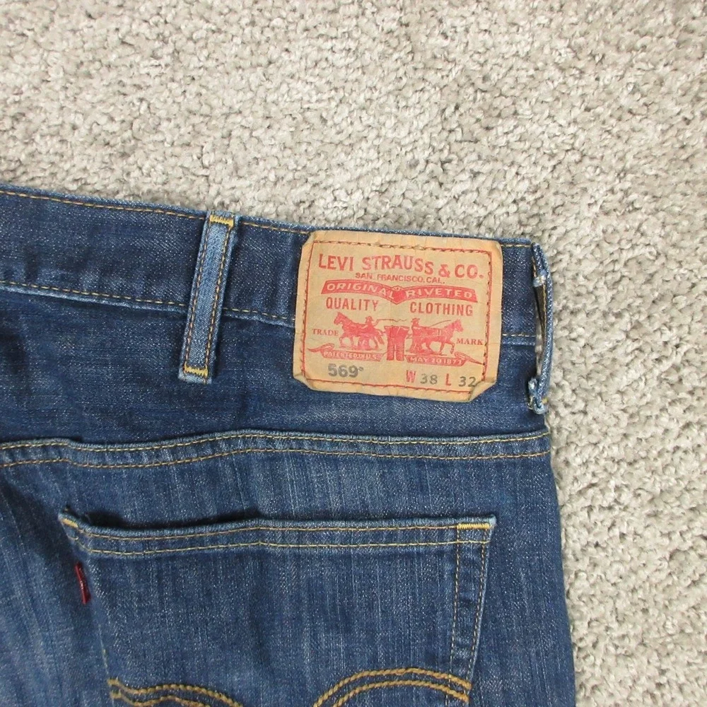 Levis Jeans Mens 38x32 Blue 569 Loose Straight Baggy Faded Stone Wash Denim Pant